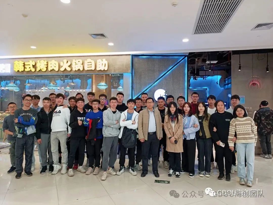 前端机器开发人员工资_前端机器开发人员招聘_前端开发机器人