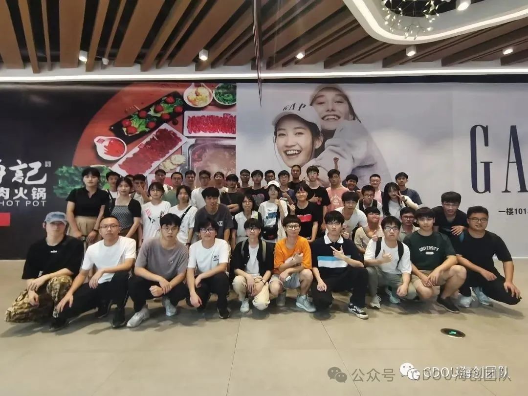 前端机器开发人员招聘_前端机器开发人员工资_前端开发机器人