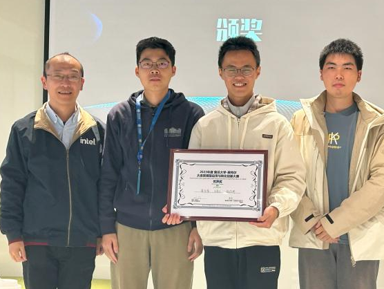 LLM大语言_语言大学_语言大模型