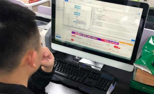 如何决定选择前端开发岗位还是后端开发岗位-JieYingAI捷鹰AI