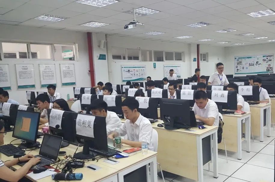 web前端开发工程师培训学校_web前端开发软件技术培训_web前端开发培训公司