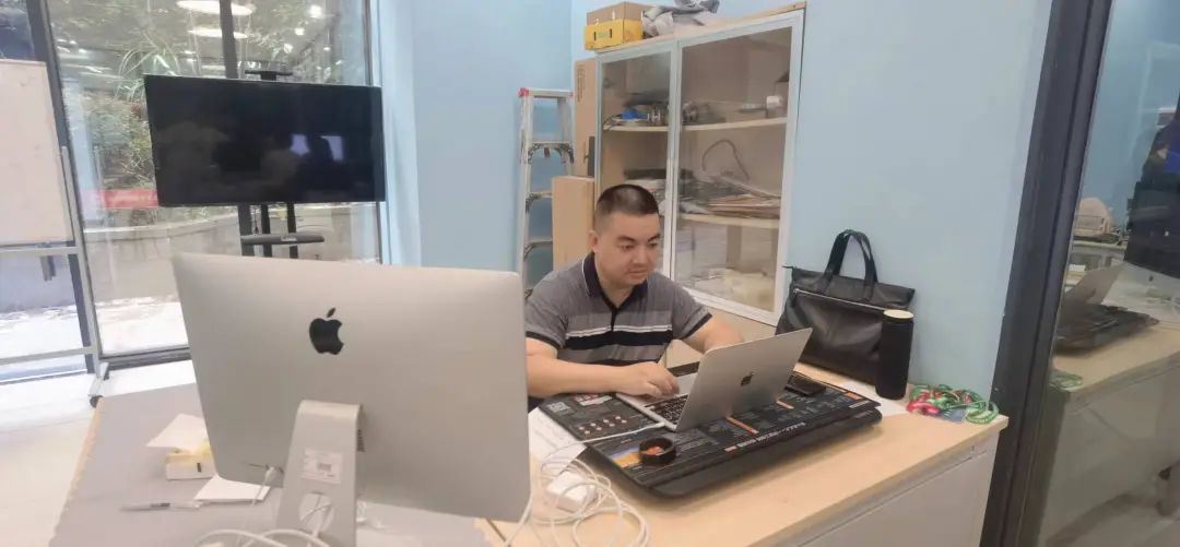 前端响应式开发_前端响应开发式是什么_前端响应式实现