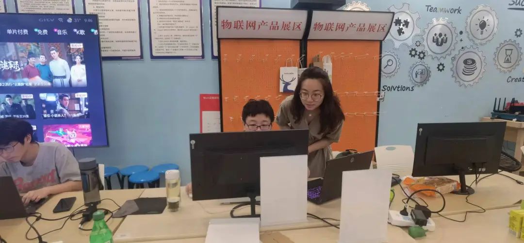 前端响应式实现_前端响应开发式是什么_前端响应式开发