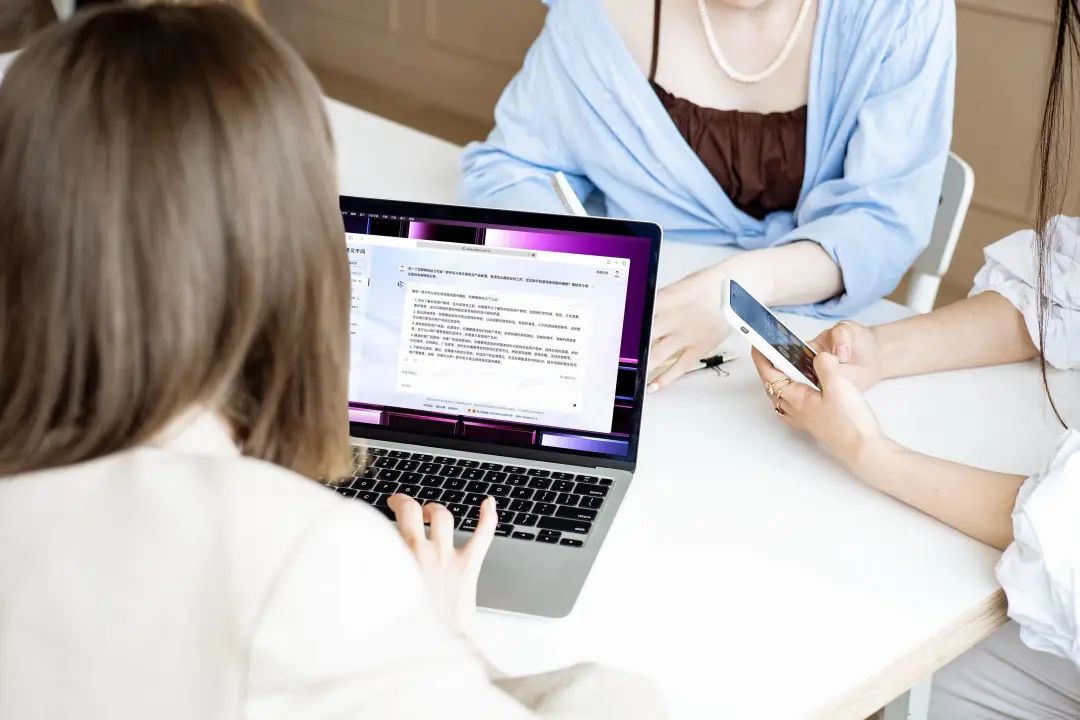 巴义巴义哦哦哦哦是什么歌_通义千问_见义不为的义什么意思