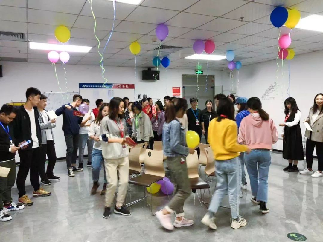 前端开发视频哪个好_2020前端视频_前端与移动开发 传智播客视频