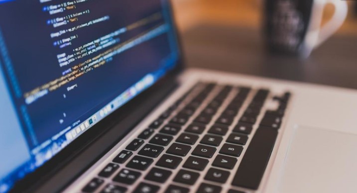 web前端多少岁不能做了-JieYingAI捷鹰AI