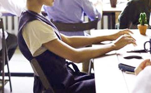 电商运营专员工作的具体职责-JieYingAI捷鹰AI