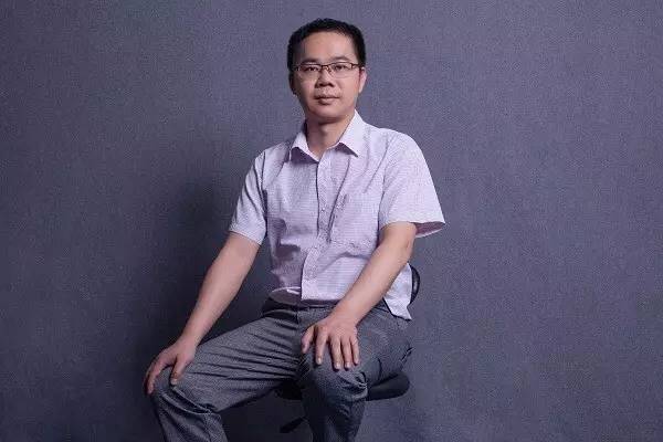 运维开发与运维有何区别_运维开发有前途吗_开发兼运维