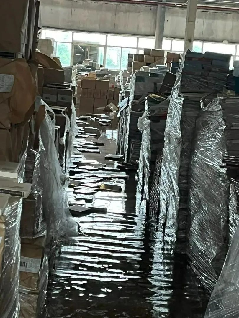 涿州洪灾下的图书库房：已经做好全军覆没的准备-JieYingAI捷鹰AI