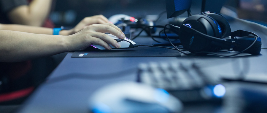 云计算运维：未来职业前景广阔，技能需求旺盛-JieYingAI捷鹰AI