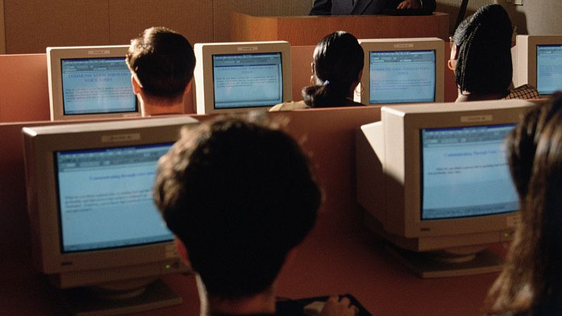 前端开发学什么？必学的16条内容都在这！-JieYingAI捷鹰AI