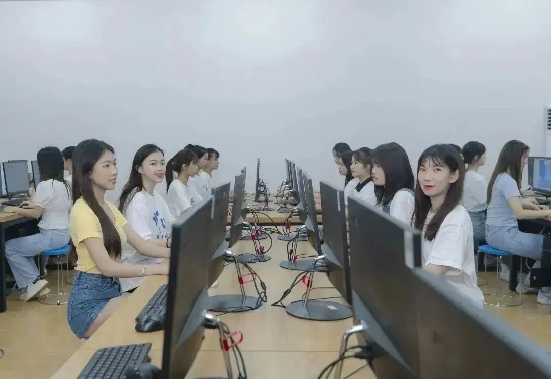 前端特效框架是什么_前端特效框架_前端特效框架有哪些